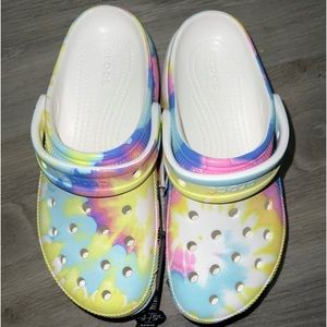 New With Tags. Never Worn. Women’s 7 Men’s 5
Open To Offers